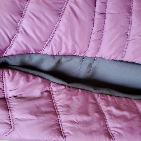 GUESS. DARK PURPLE/BLACK PUFFER Jacket. small P. Zipper closure, Zipper … - Picture 4 of 17